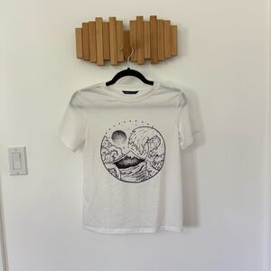 Women’s SHEIN White Casual T-Shirt with Blue Wave and Mountain design, Size S